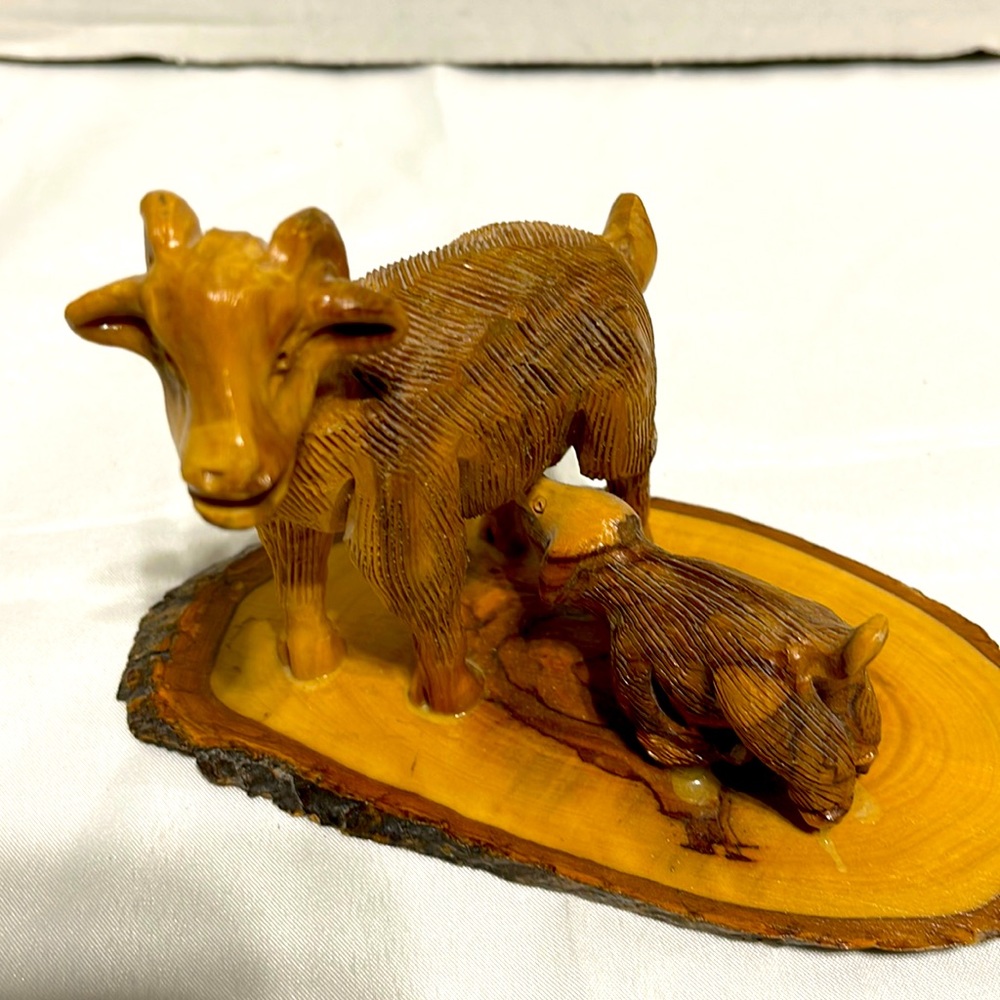 Olive wood Work Shop Bethlehem cow calf carving